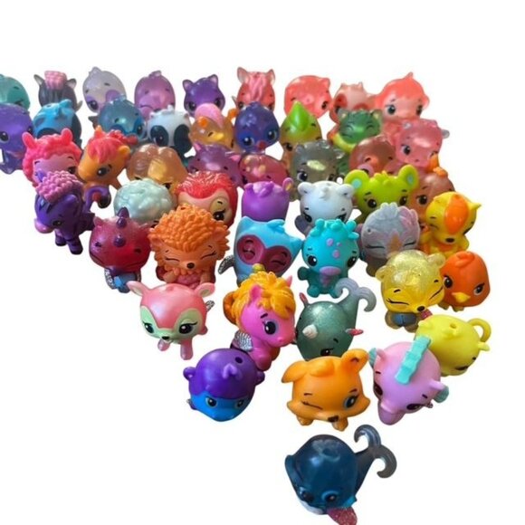 Hatchimals CollEGGtibles Lot of Assorted Figures - Picture 1 of 13